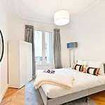 Spacious And Bright *