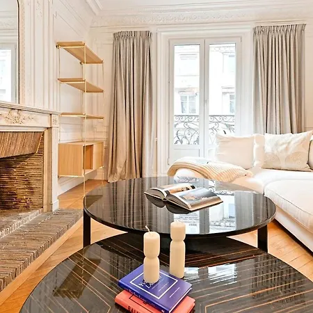 아파트 Spacious And Bright *