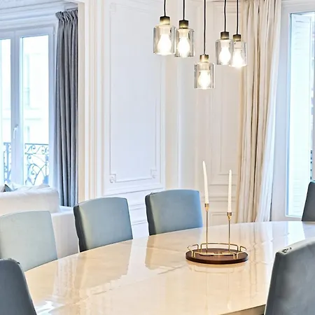 Spacious&bright Apartamento